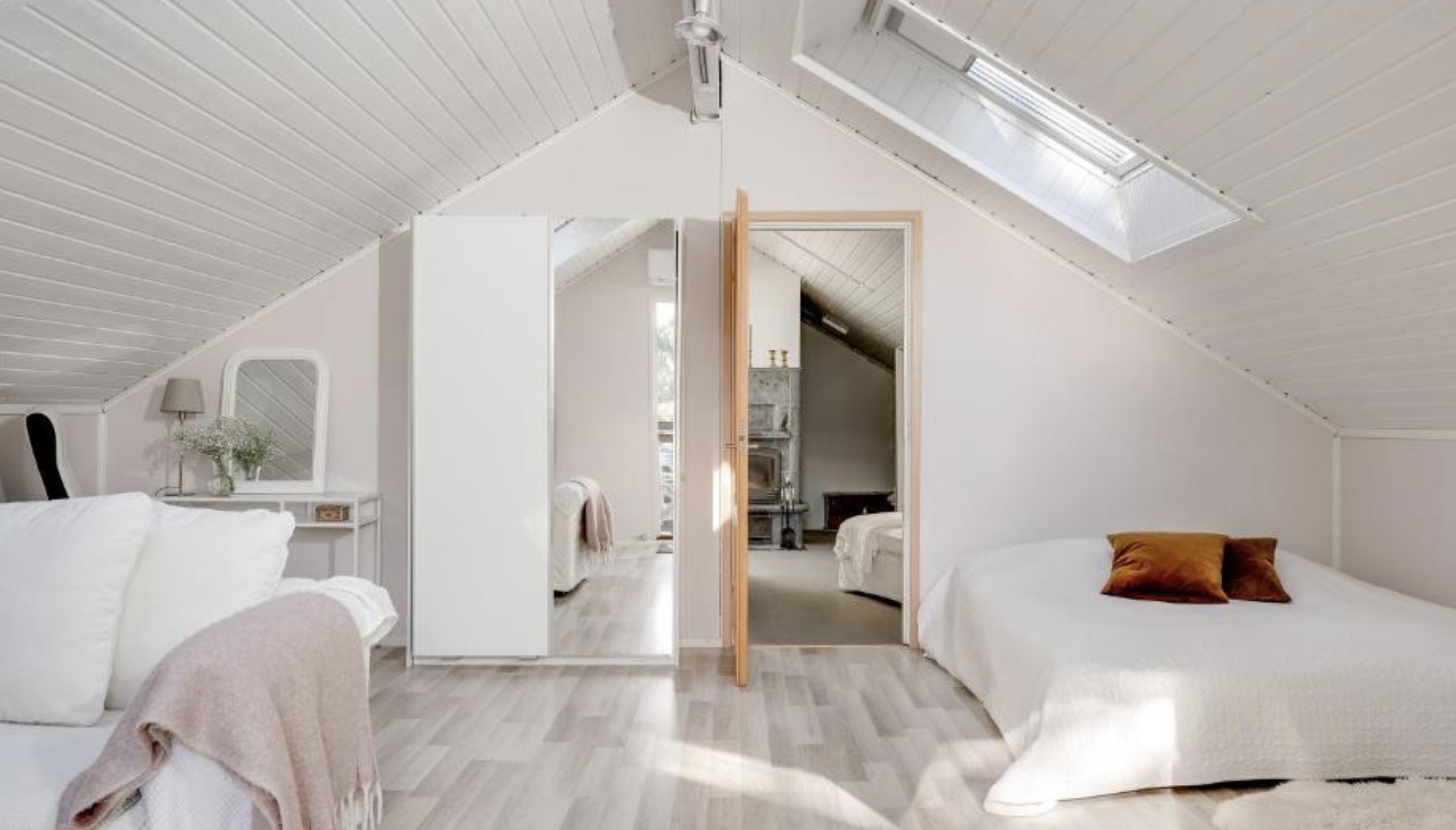 Loftasunto luonnon helmassa, Hirvensalo